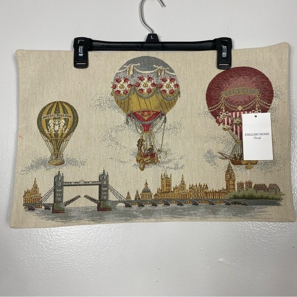 Hot Air Balloon London scene tapestry pillow cover 20 x 13 made in Turkey - Picture 2 of 12